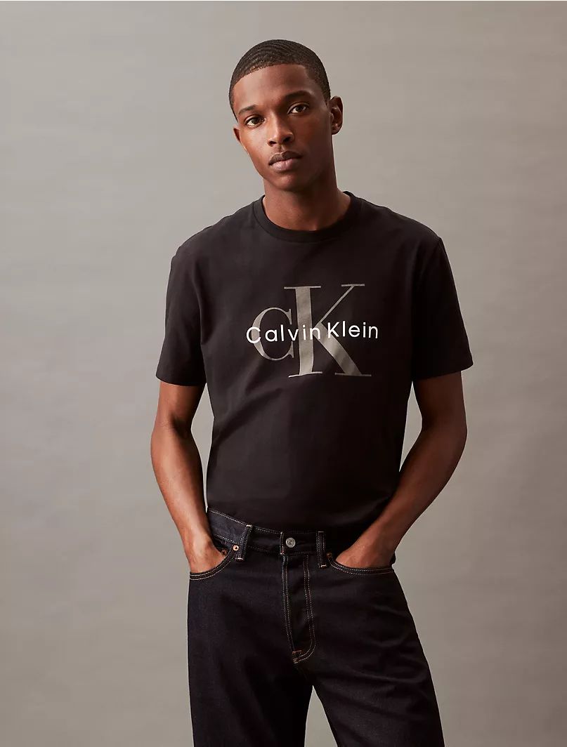 Calvin Klein Regular Fit Tee